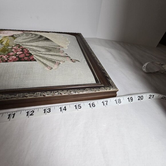 Nantucket Rose Petit Point Beach Lady Embroidery Pillowed Frame 18"x18 vtg - Picture 15 of 15